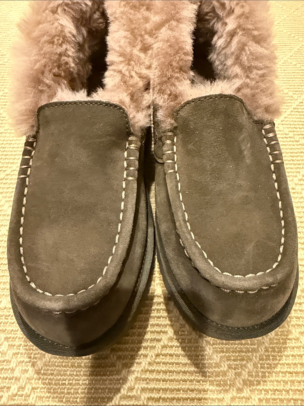 UGG Ansley Parc Shoe - Picture 7 of 8